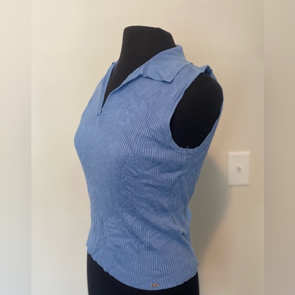 Women’s Calvin Klein - Ribbed V-Neck Sleeveless Sweater Top - Size Large - Picture 3 of 5